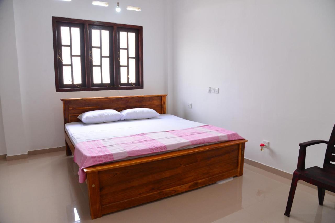 Guest house Roshan's *